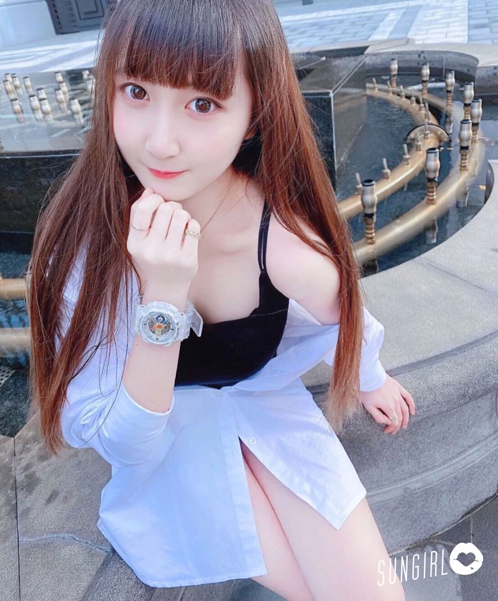4063999.webp