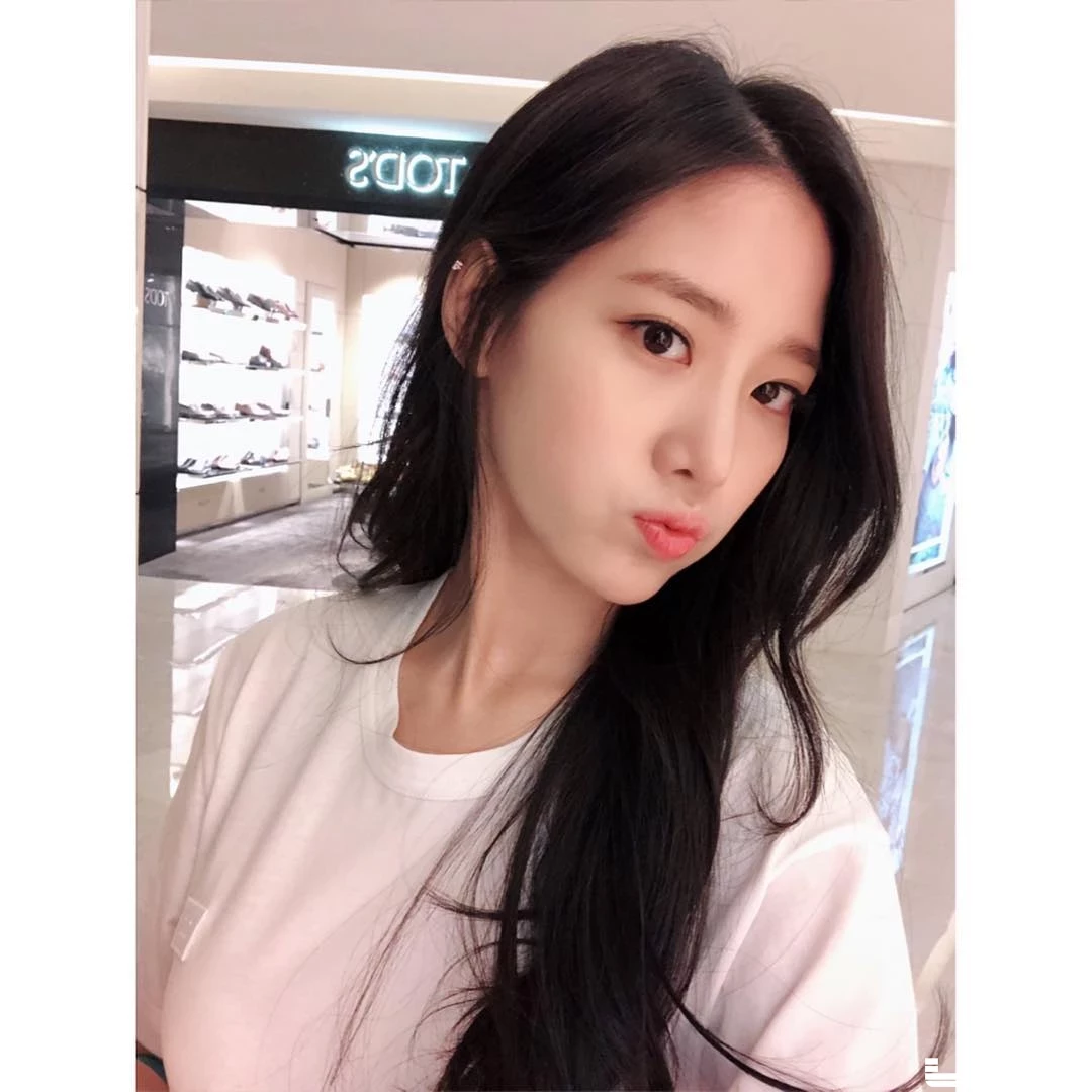 4717830.webp