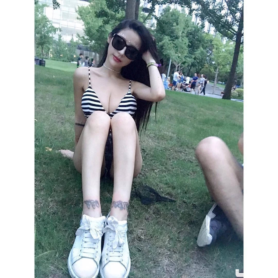 5033848.webp