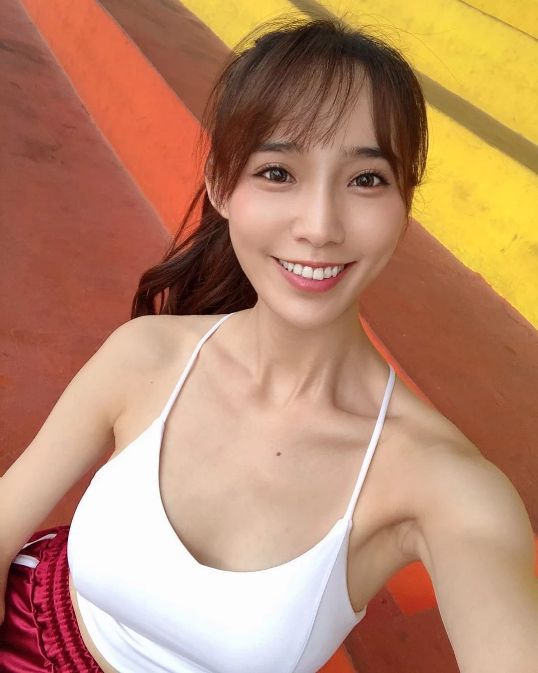 18196305.webp