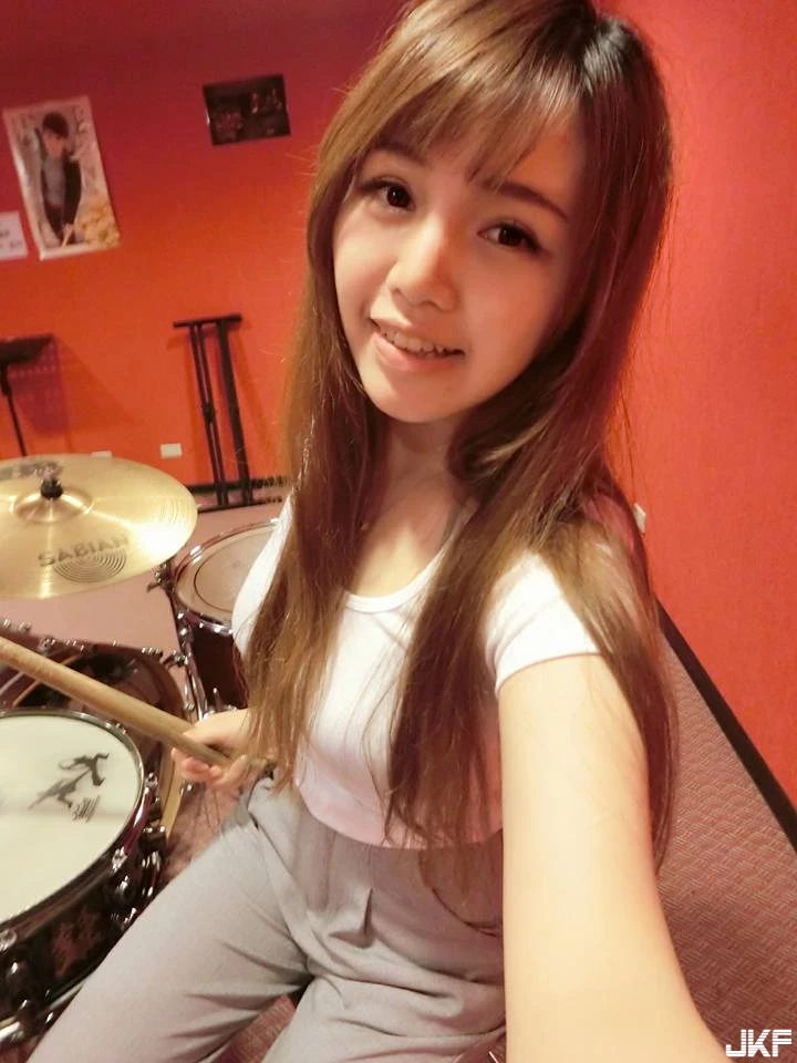 16890845.webp