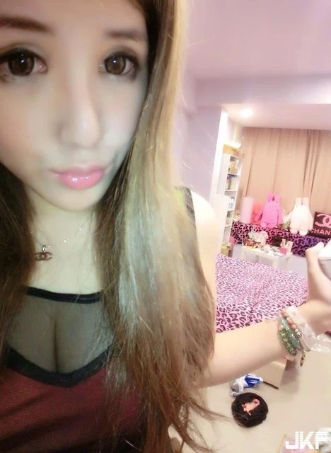 16890885.webp