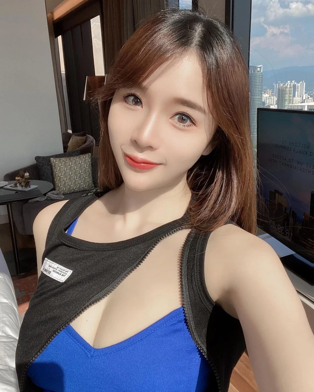 19430616.webp