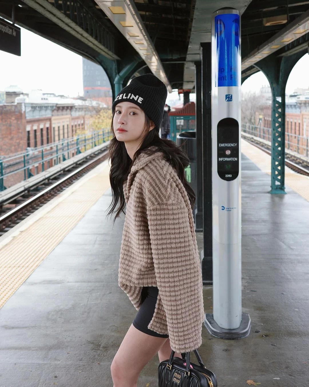 29749115.webp