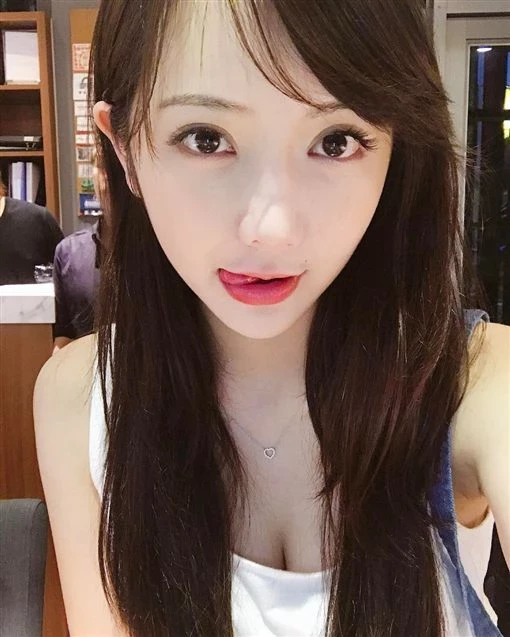 4918855.webp