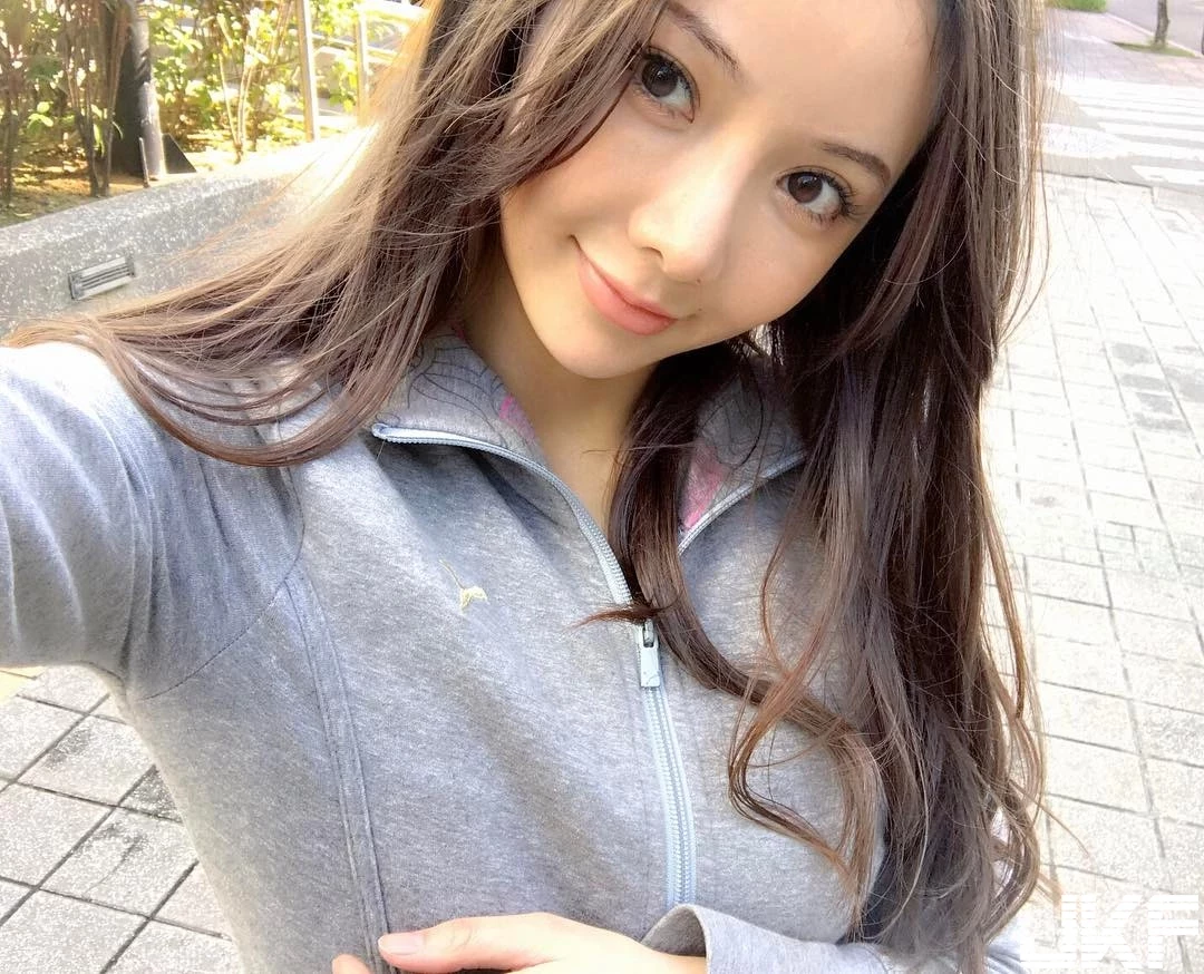 4918889.webp