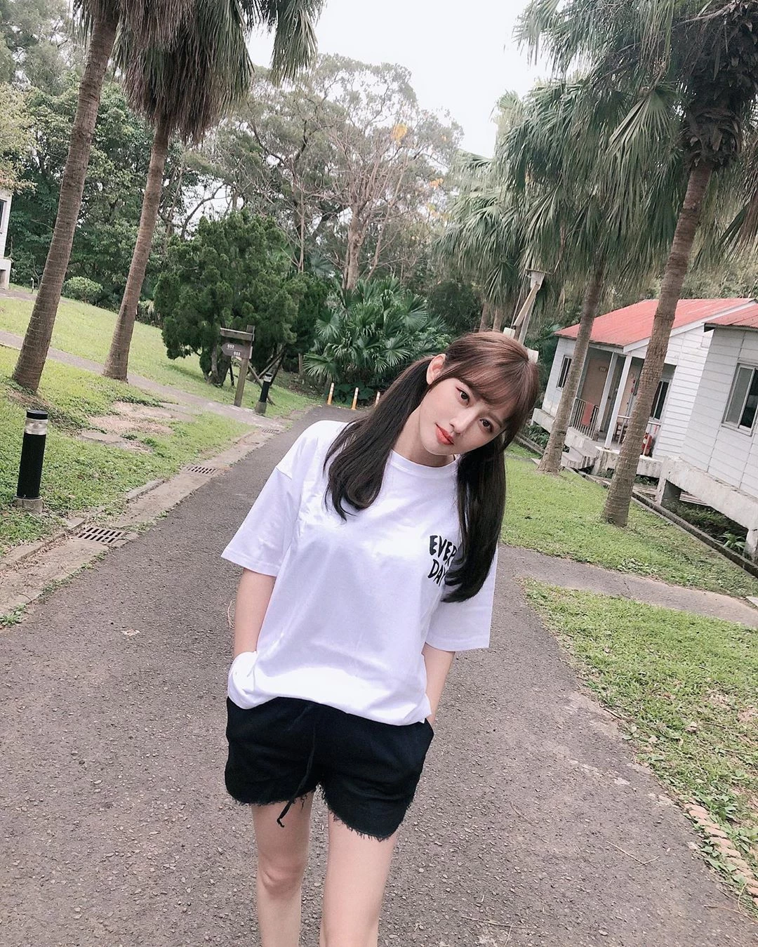 4084062.webp