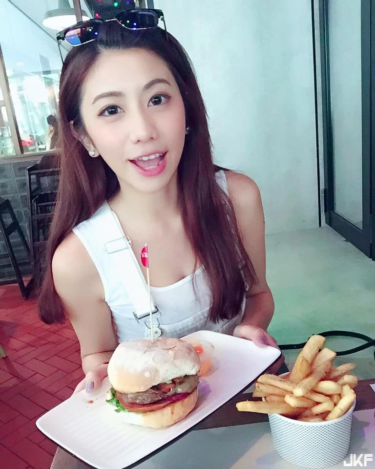 16890452.webp