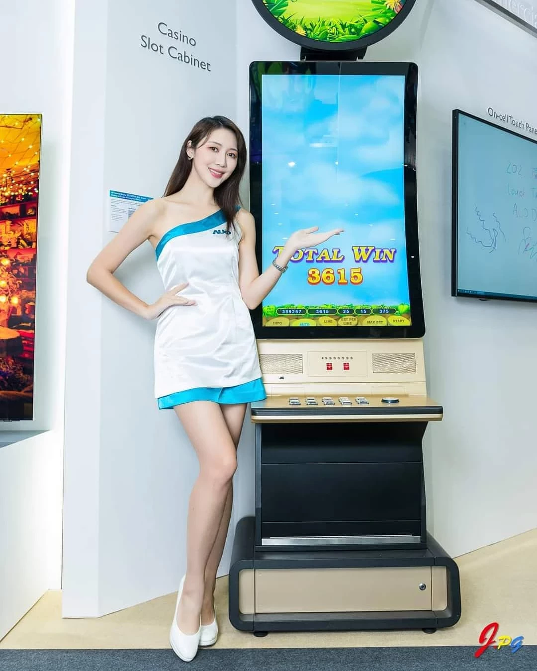 18404431.webp