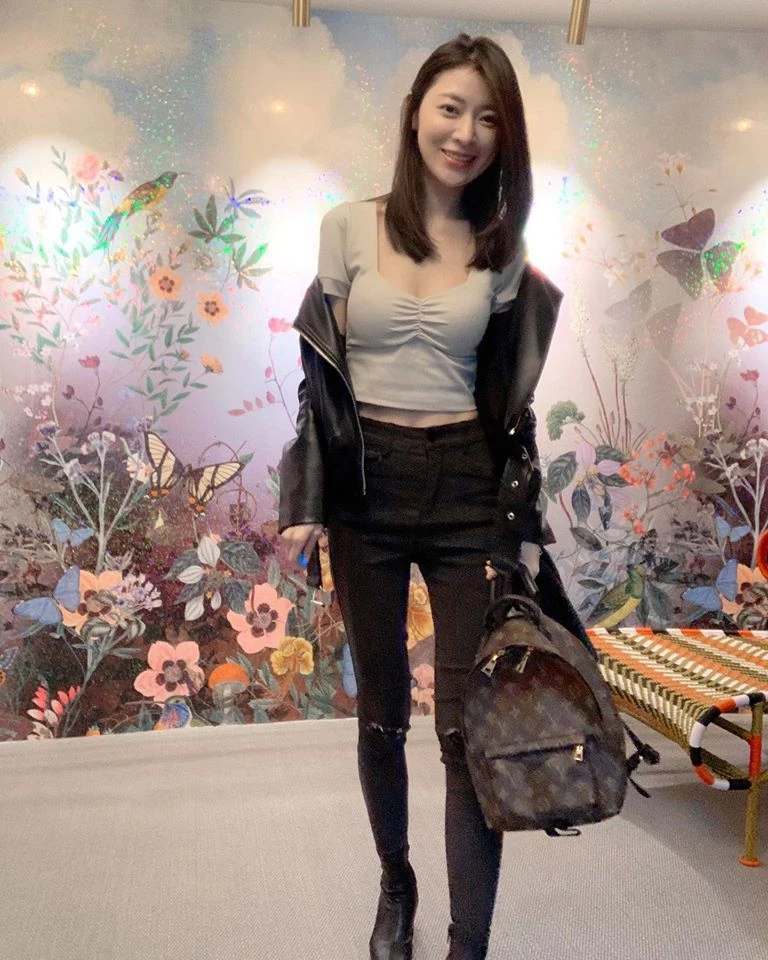 4084138.webp