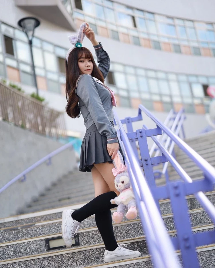 4084281.webp