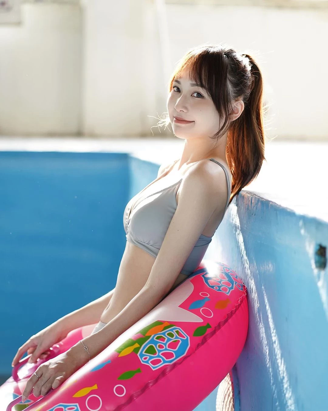 30158924.webp
