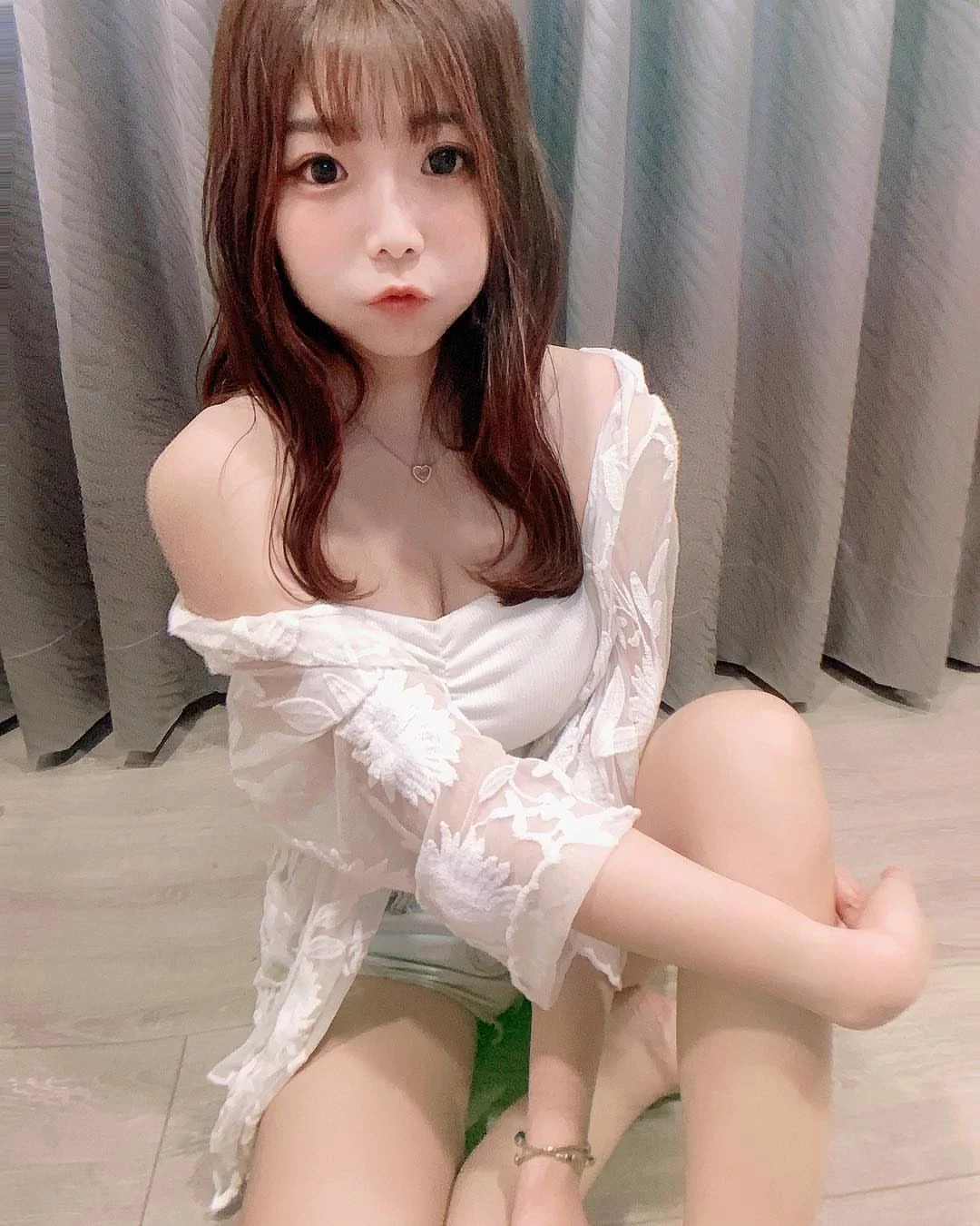 4347297.webp