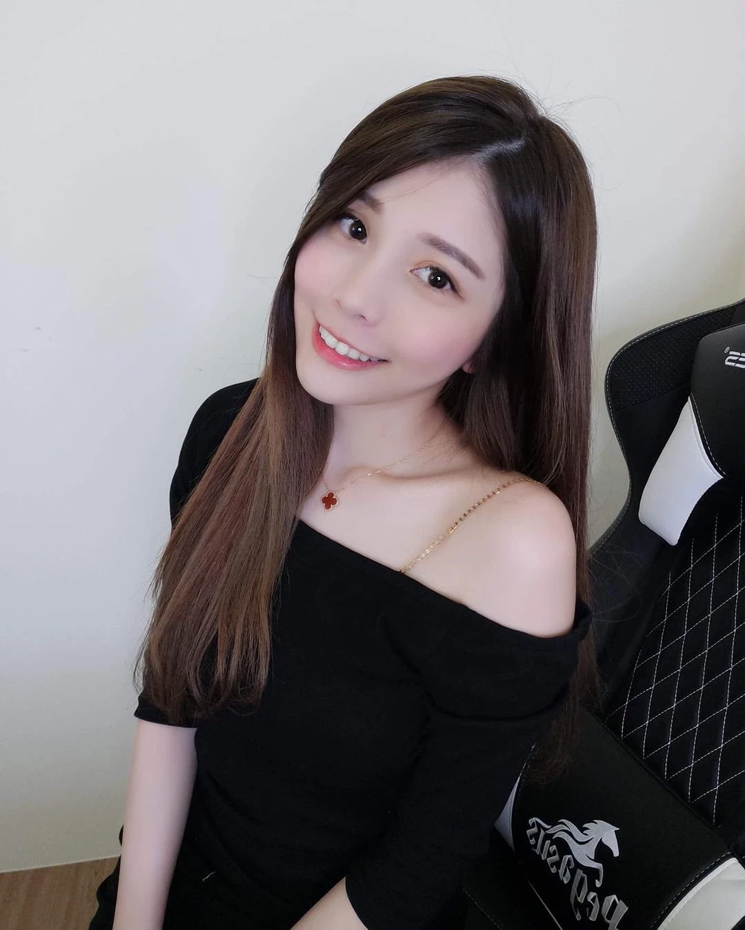 4266836.webp