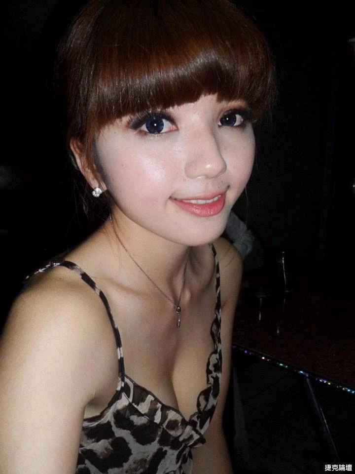 17560266.webp