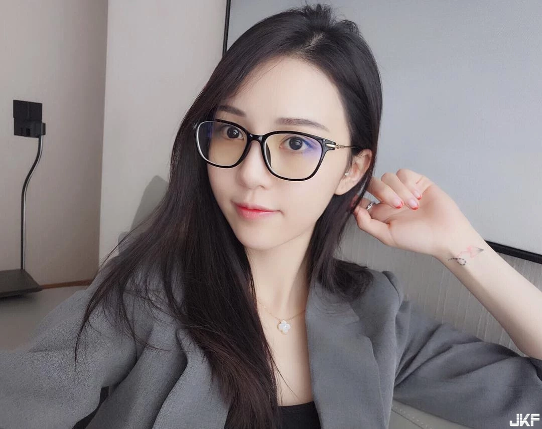 16891395.webp