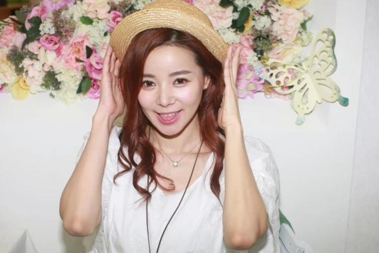 17166326.webp