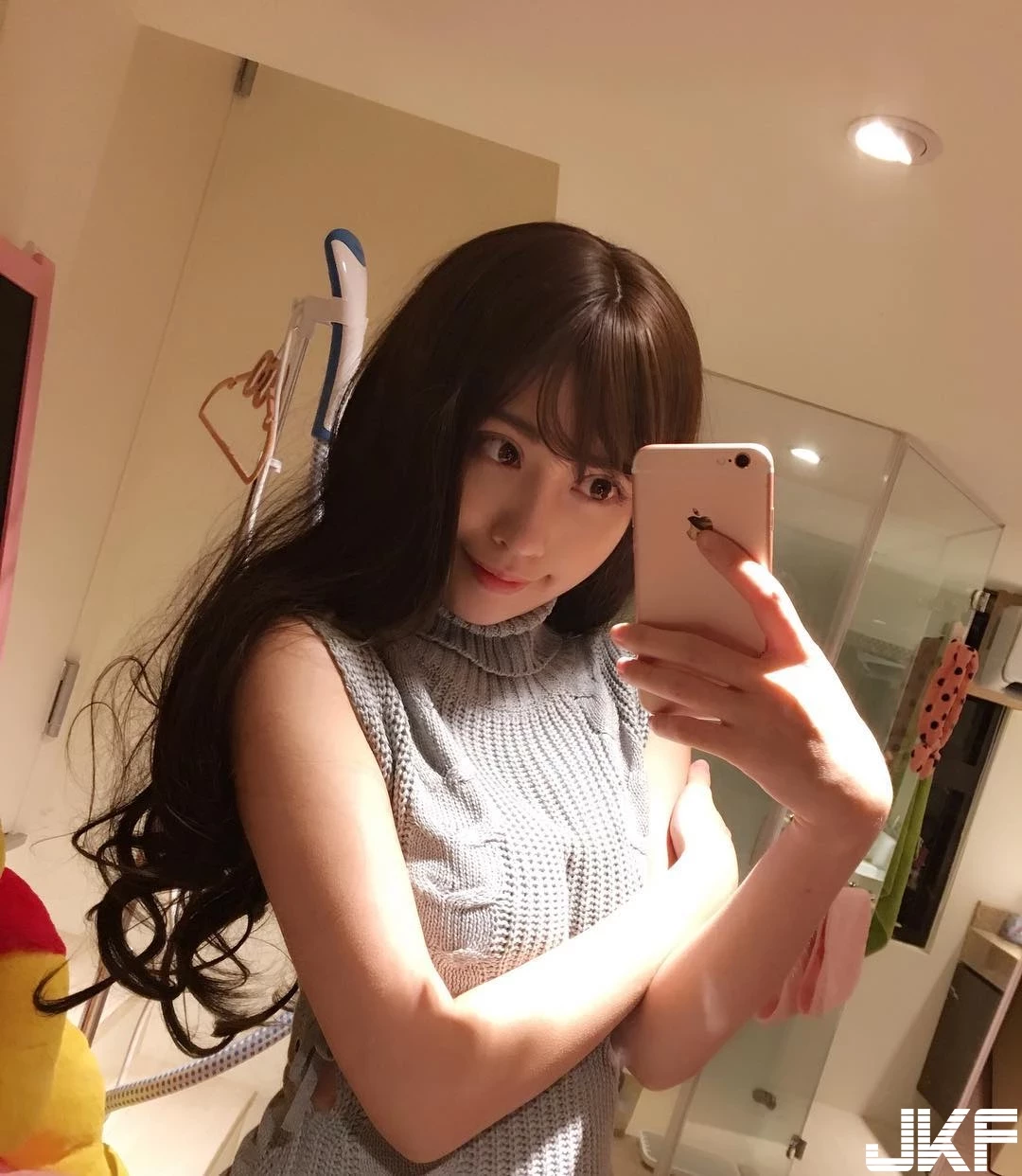 16793618.webp