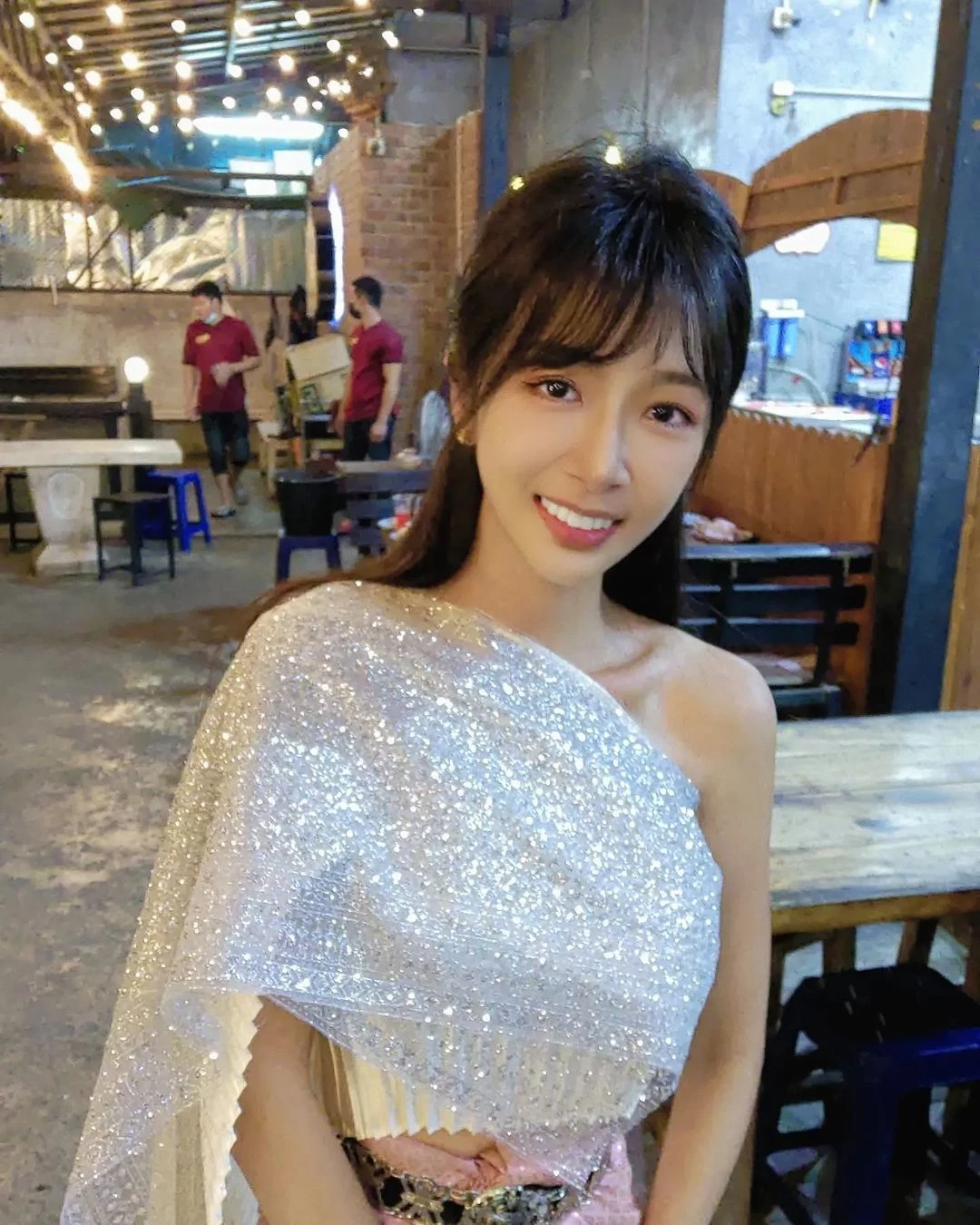 24318753.webp