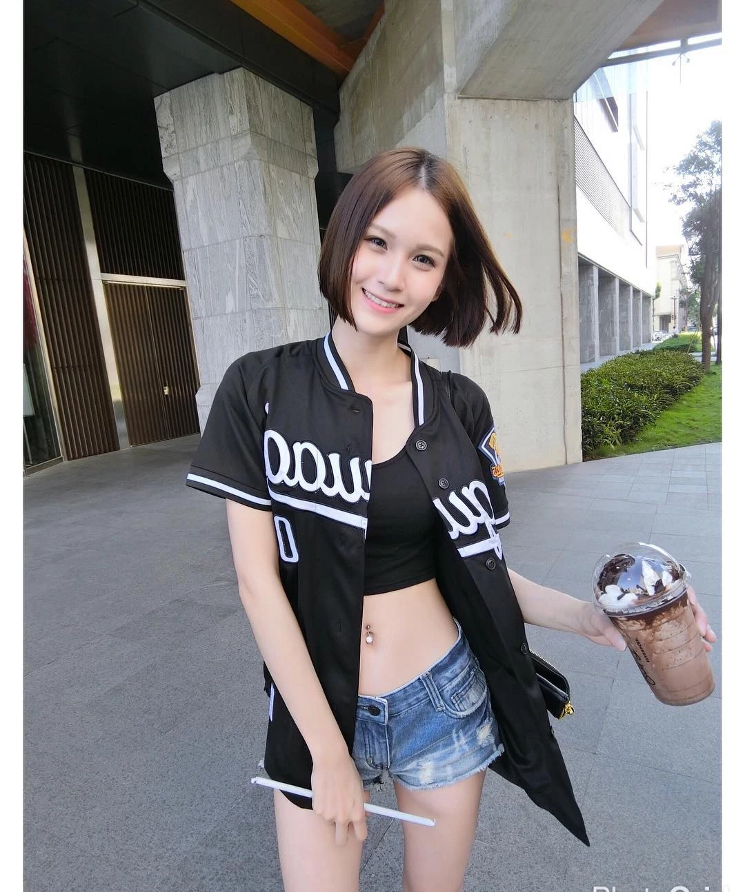 4323483.webp