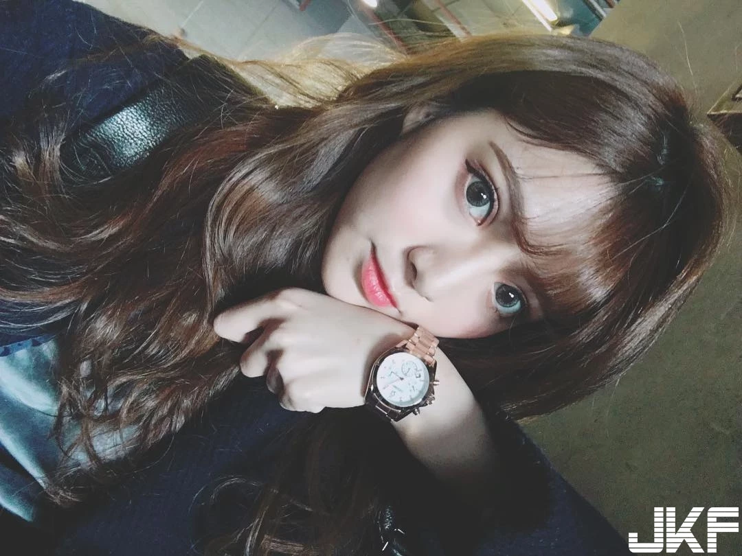 16793273.webp