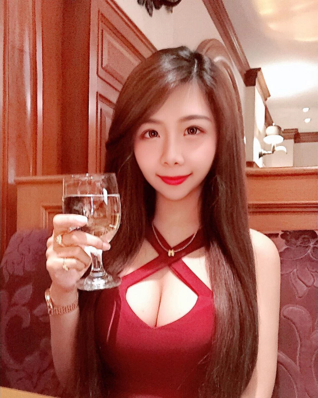 4099503.webp