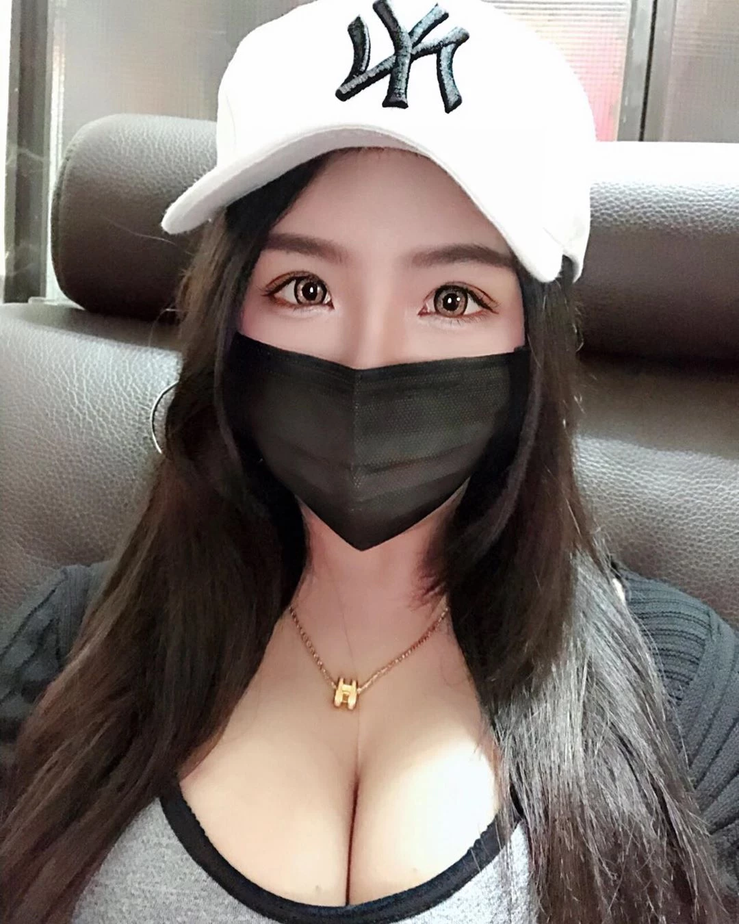 4099512.webp