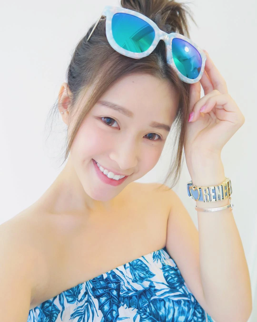 4360715.webp