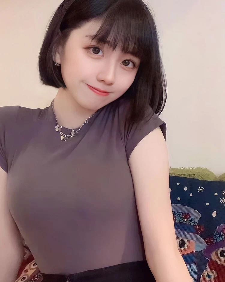 22208049.webp