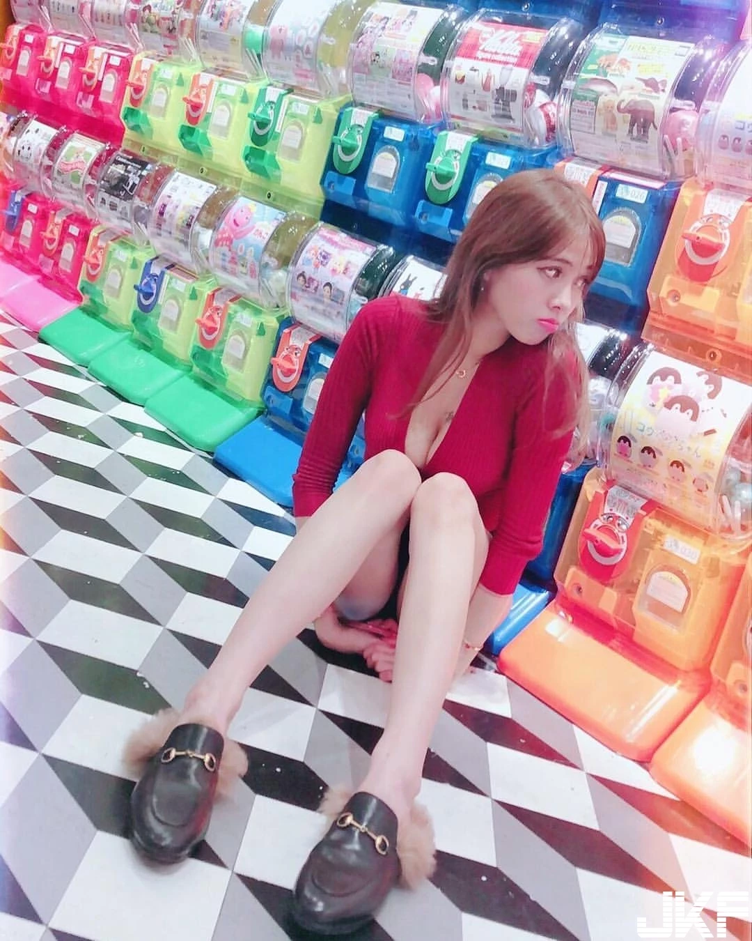 4536593.webp