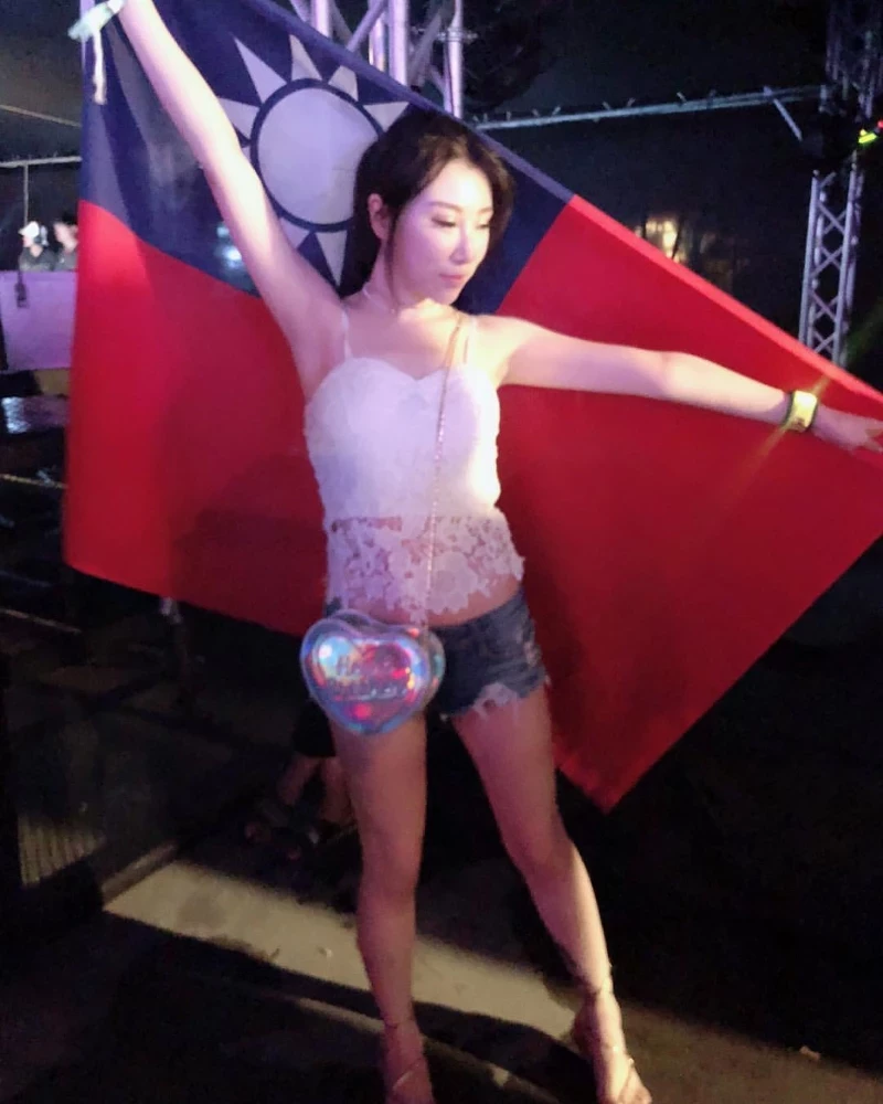 4292638.webp