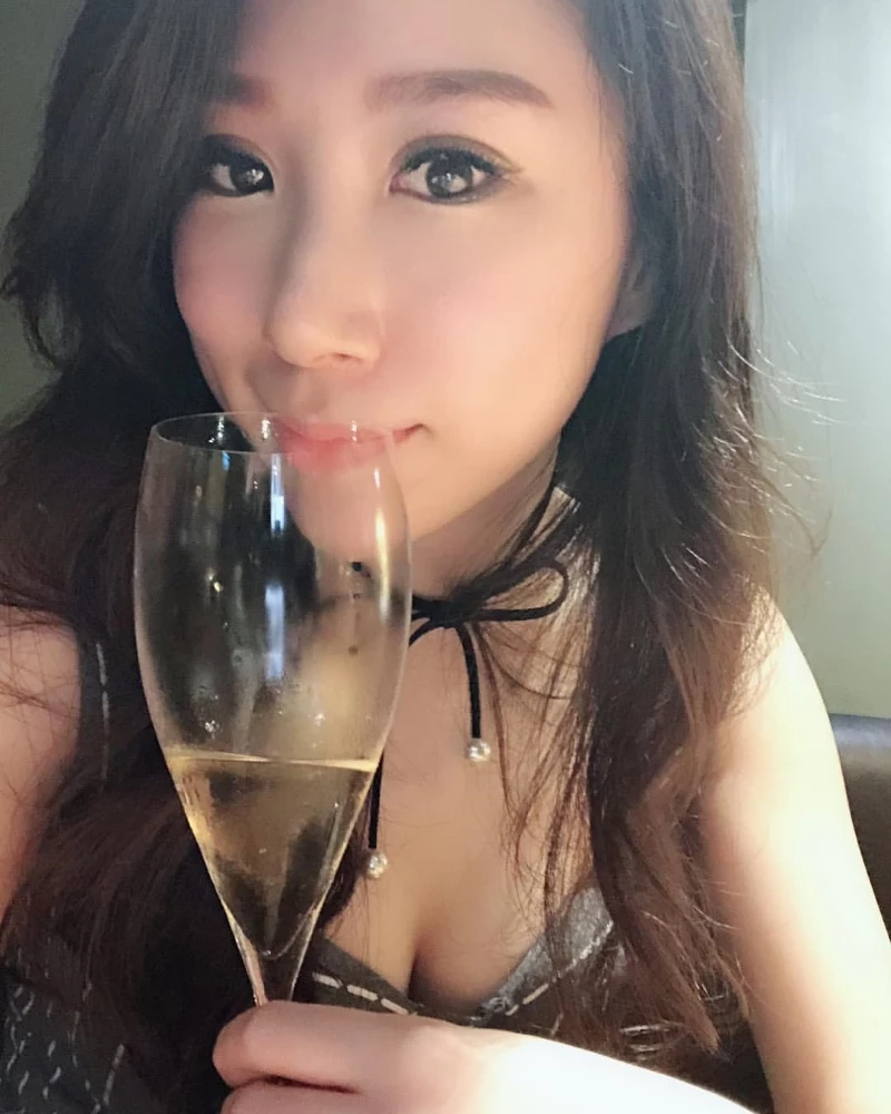 4292645.webp