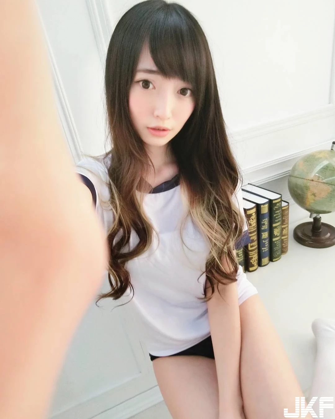 4902494.webp