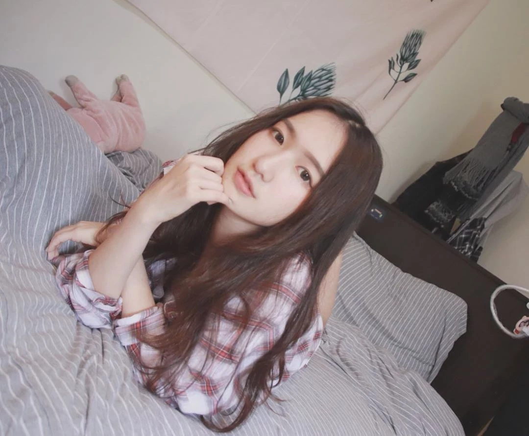 4144010.webp