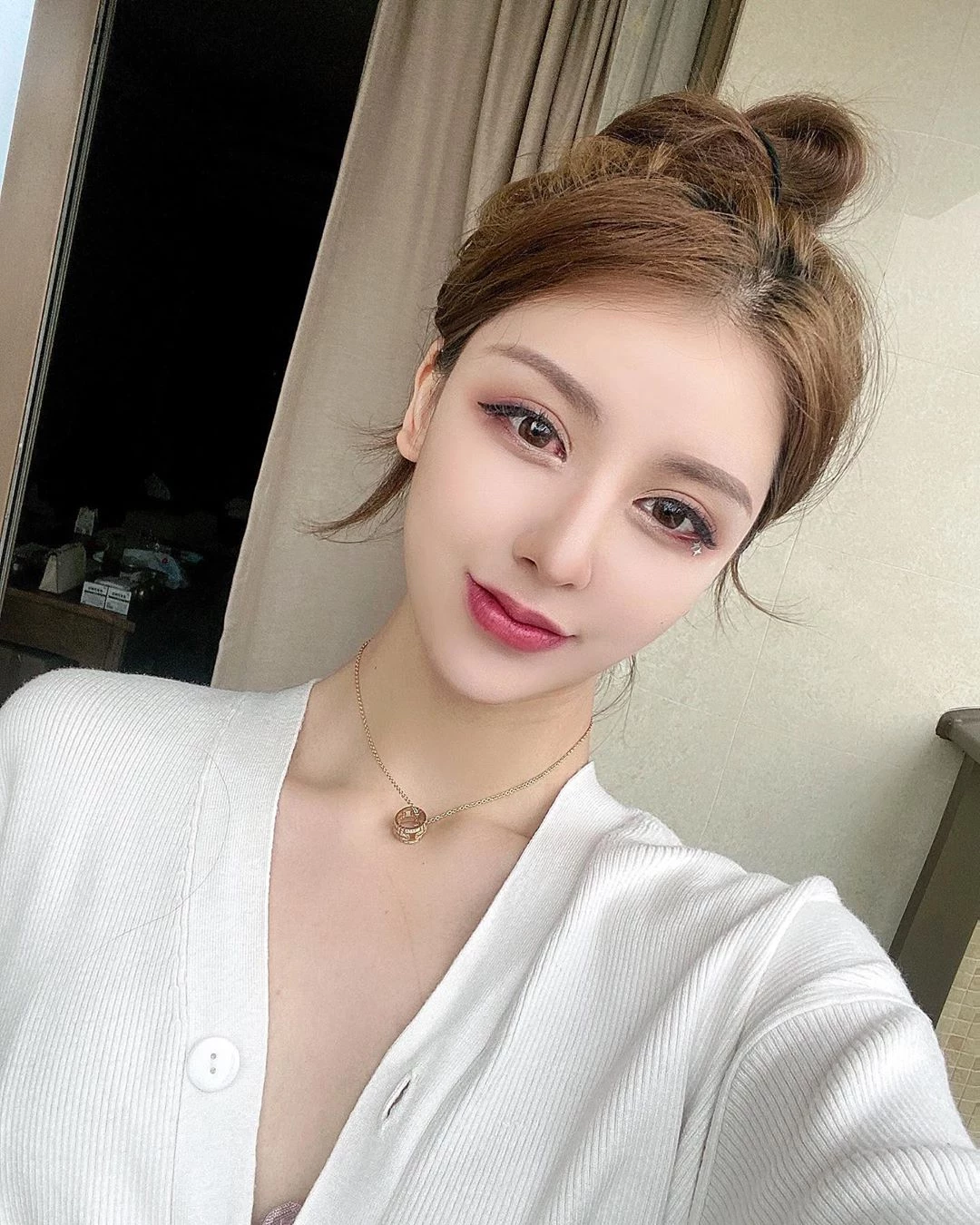 4104012.webp