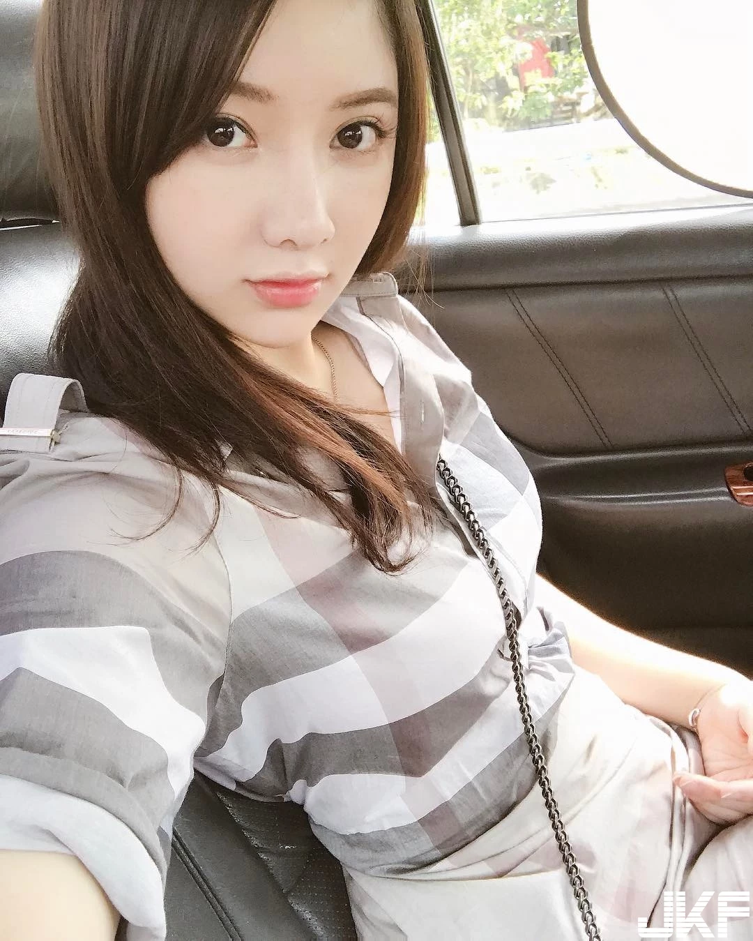 4918879.webp