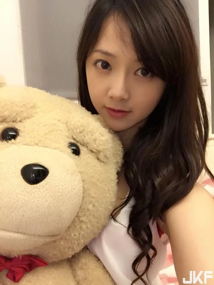 4918936.webp