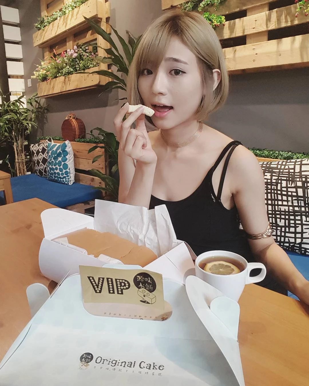 4349112.webp