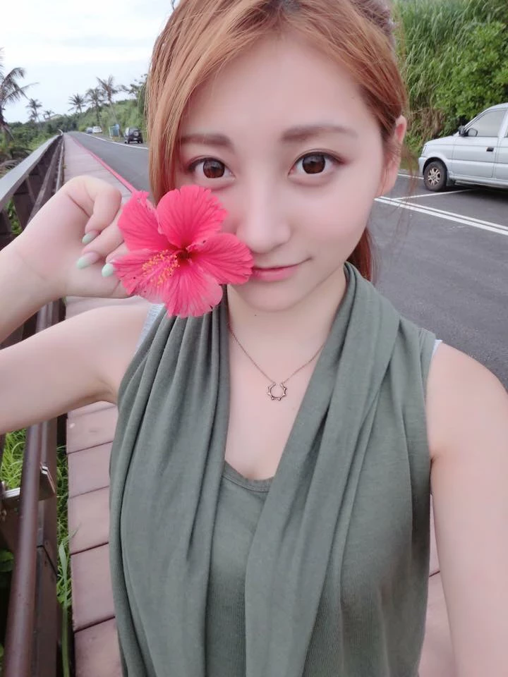 16801228.webp