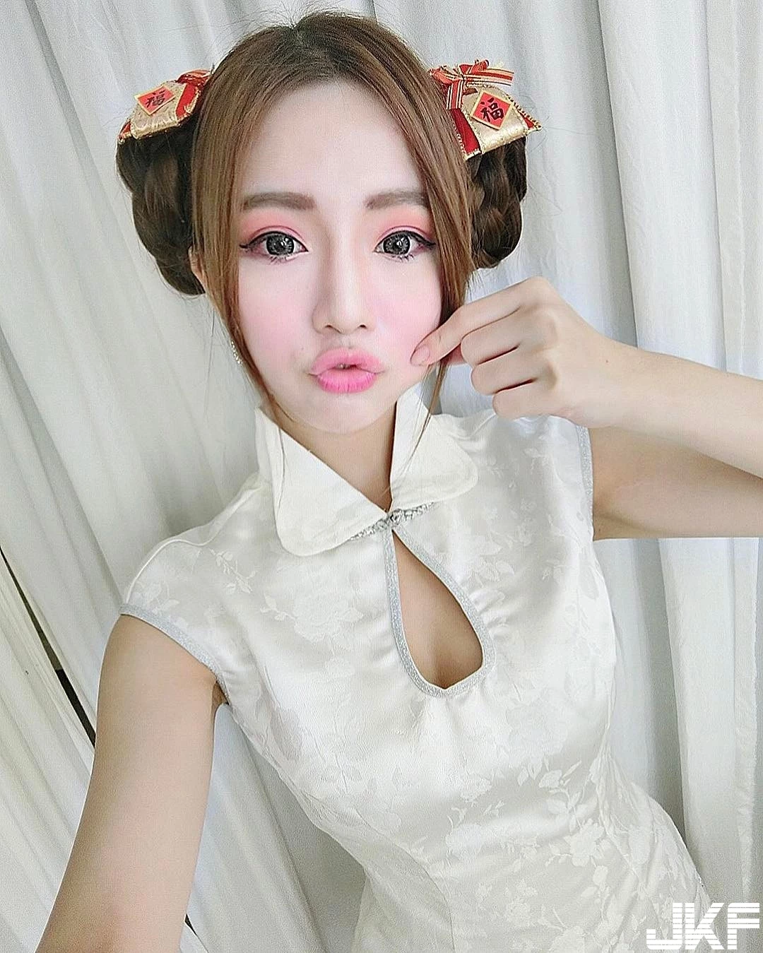 16801043.webp