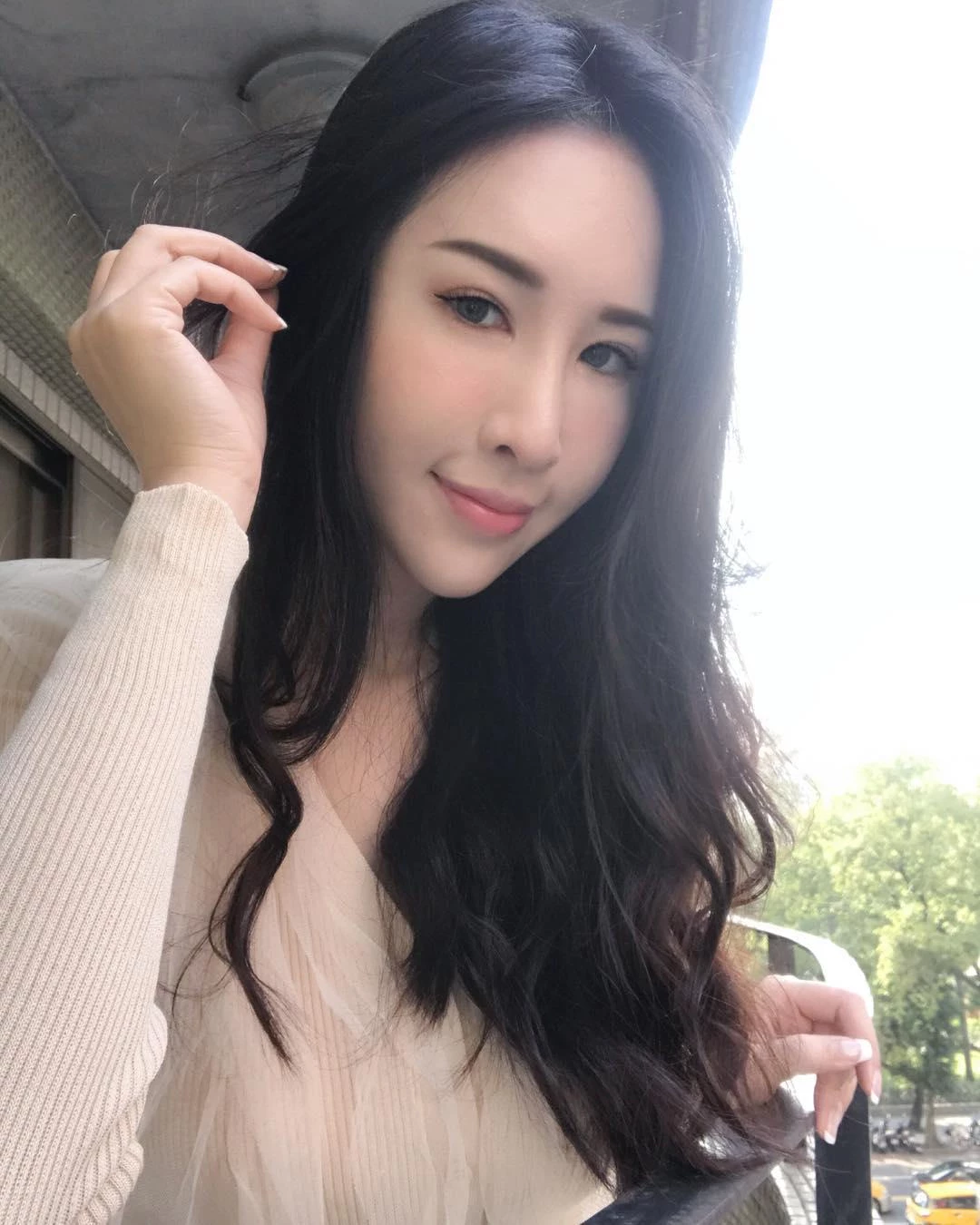 4250637.webp