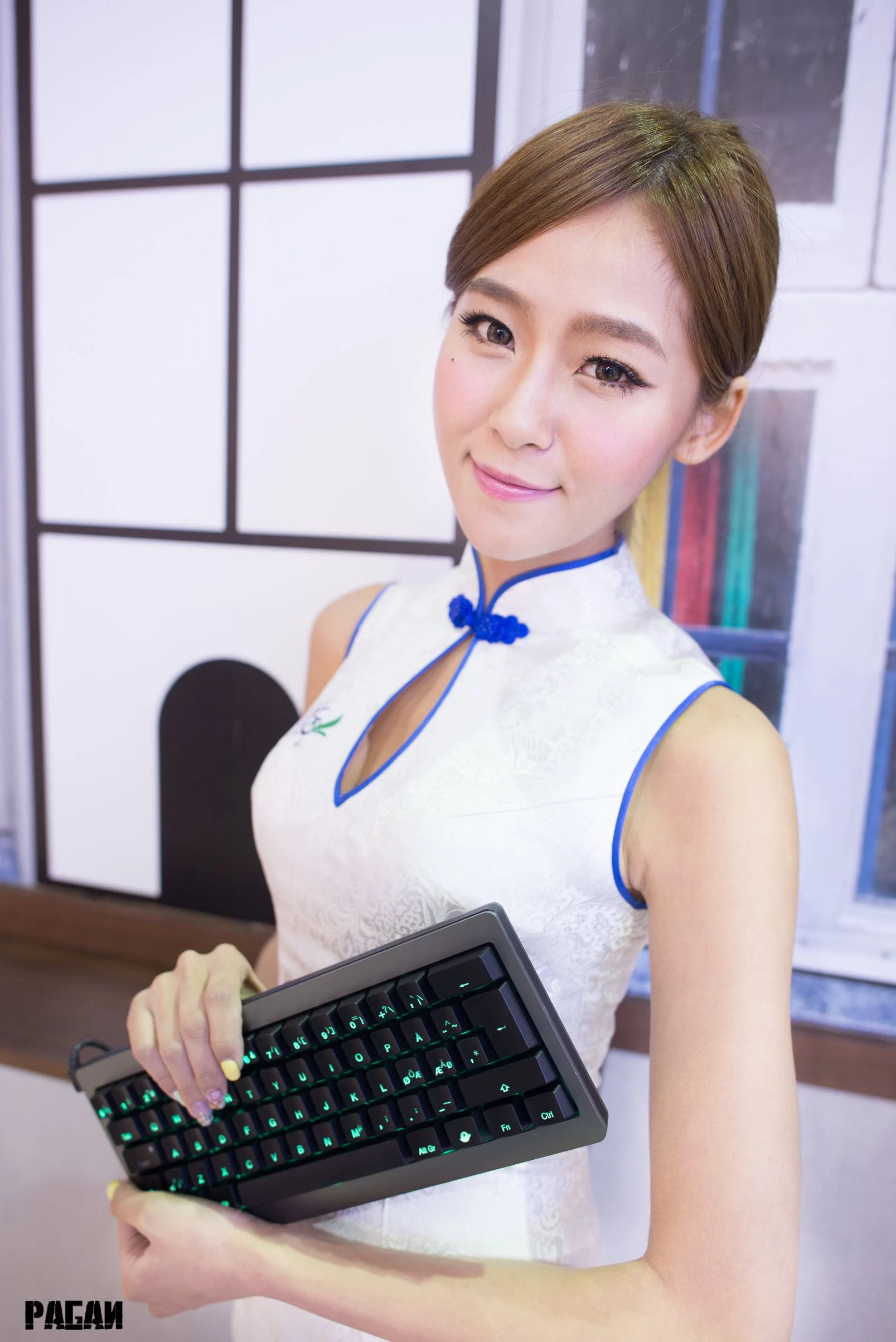 30767738.webp