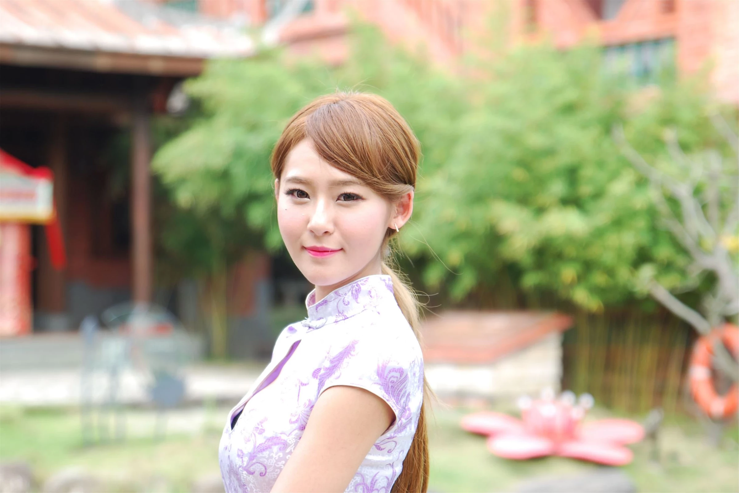 30754006.webp