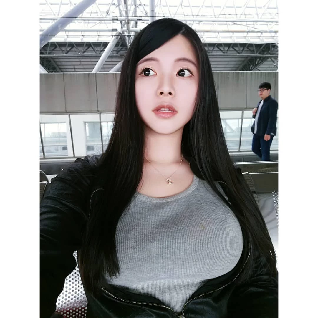4276460.webp