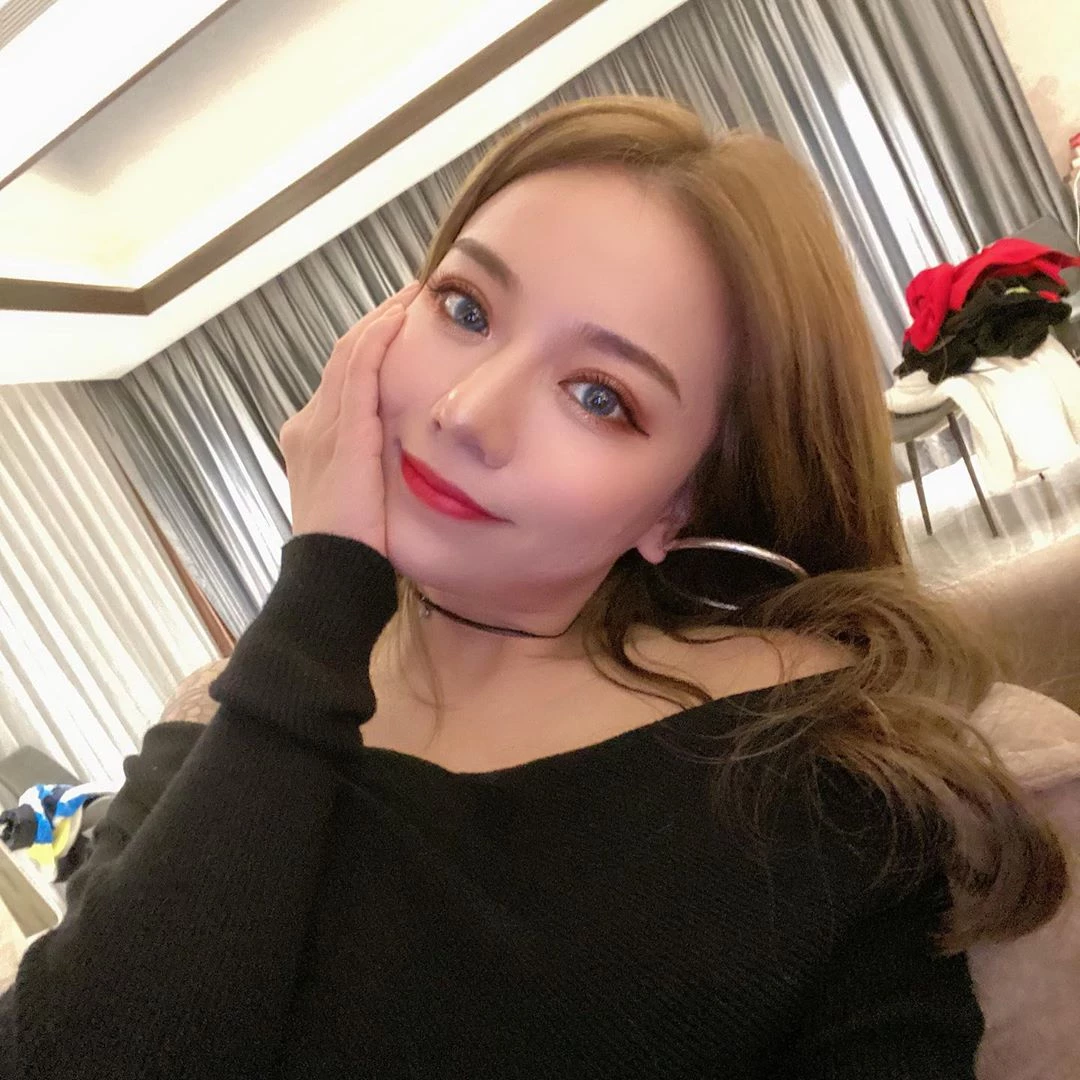 4107975.webp
