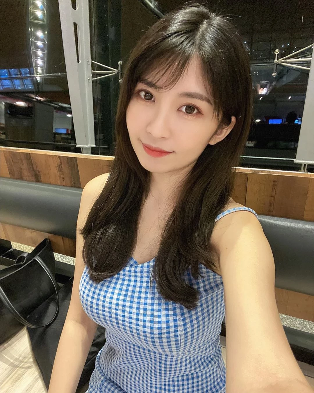 4107999.webp
