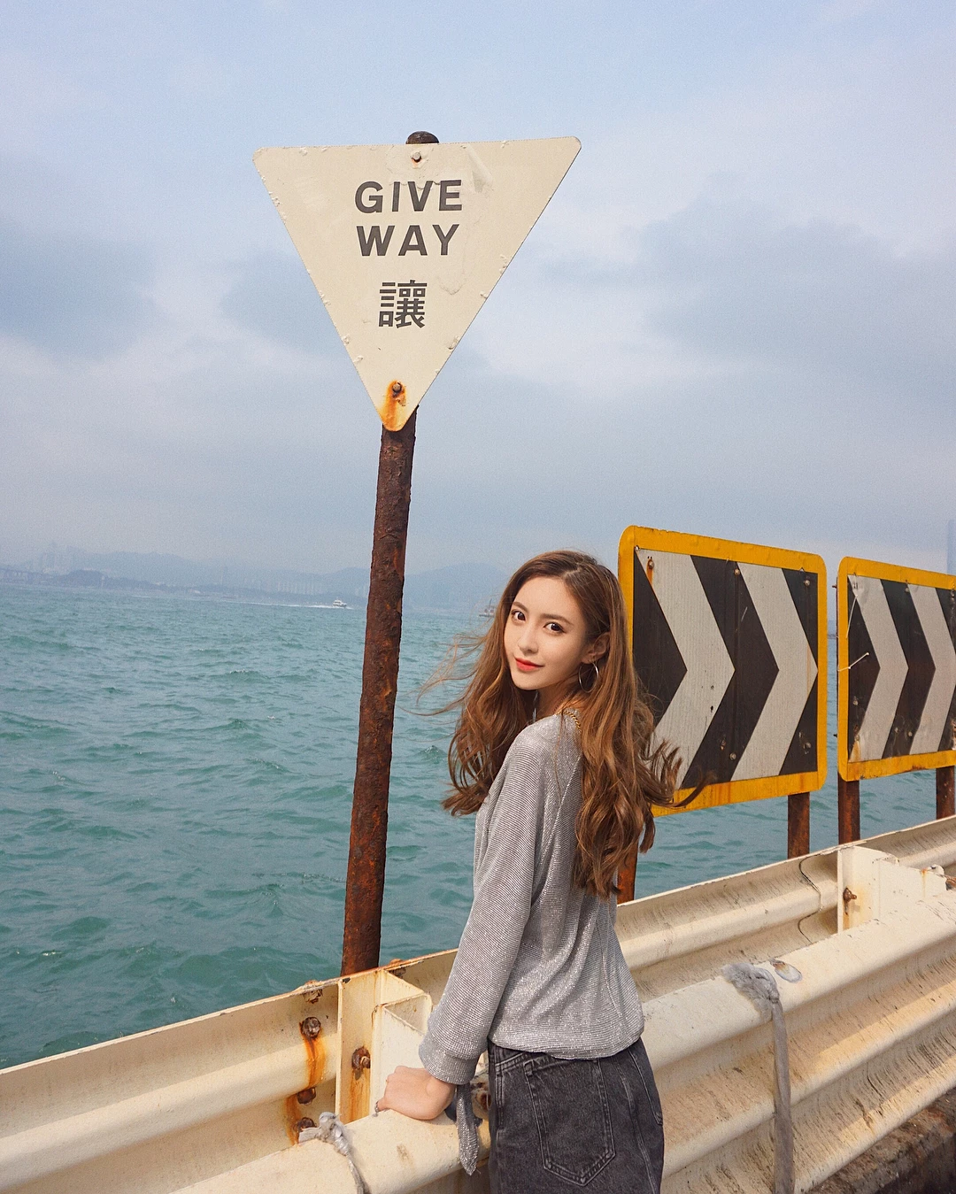 4107678.webp