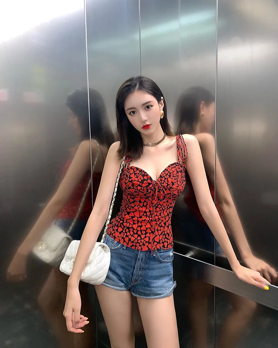 4107683.webp