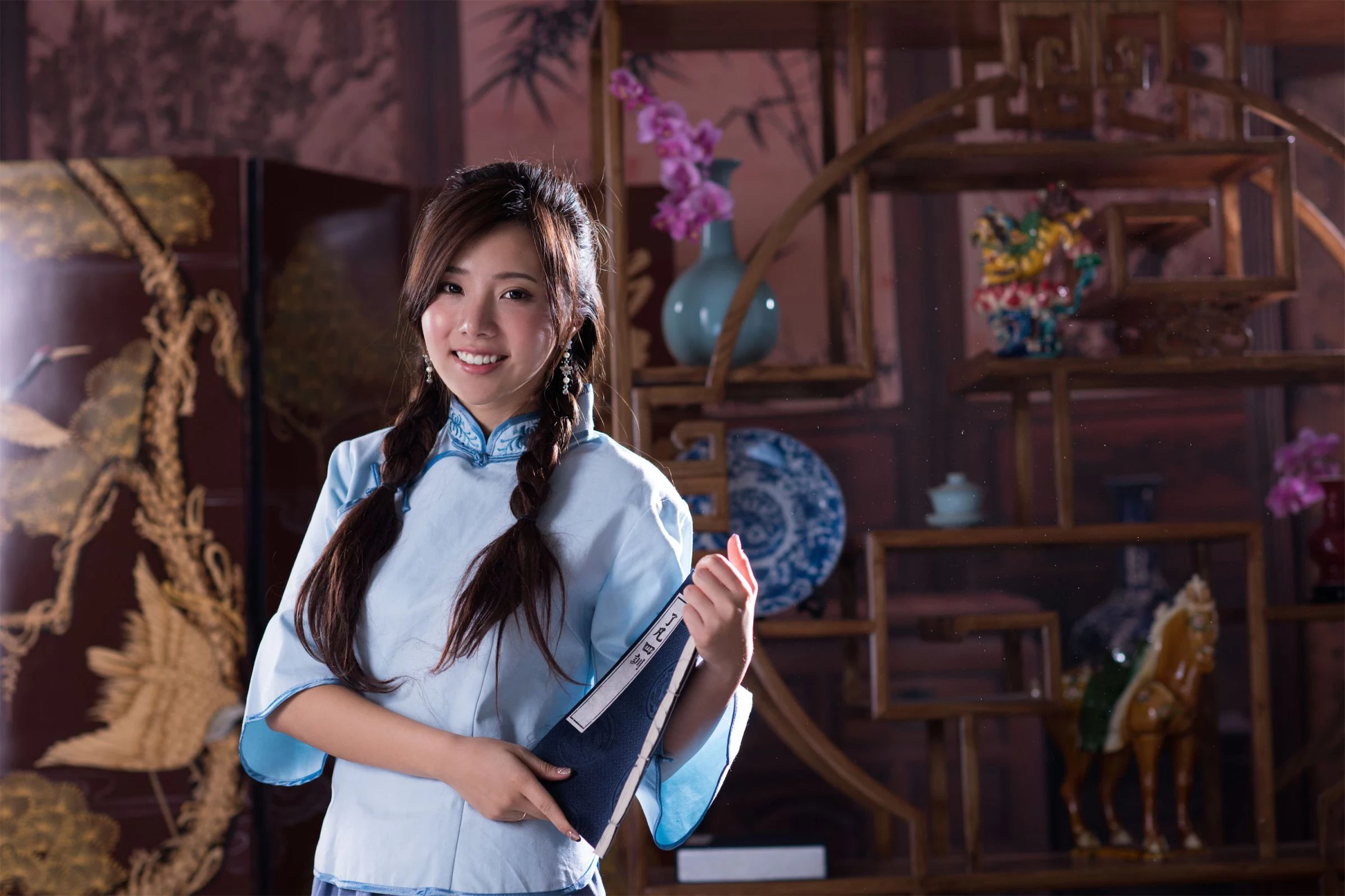 30741026.webp