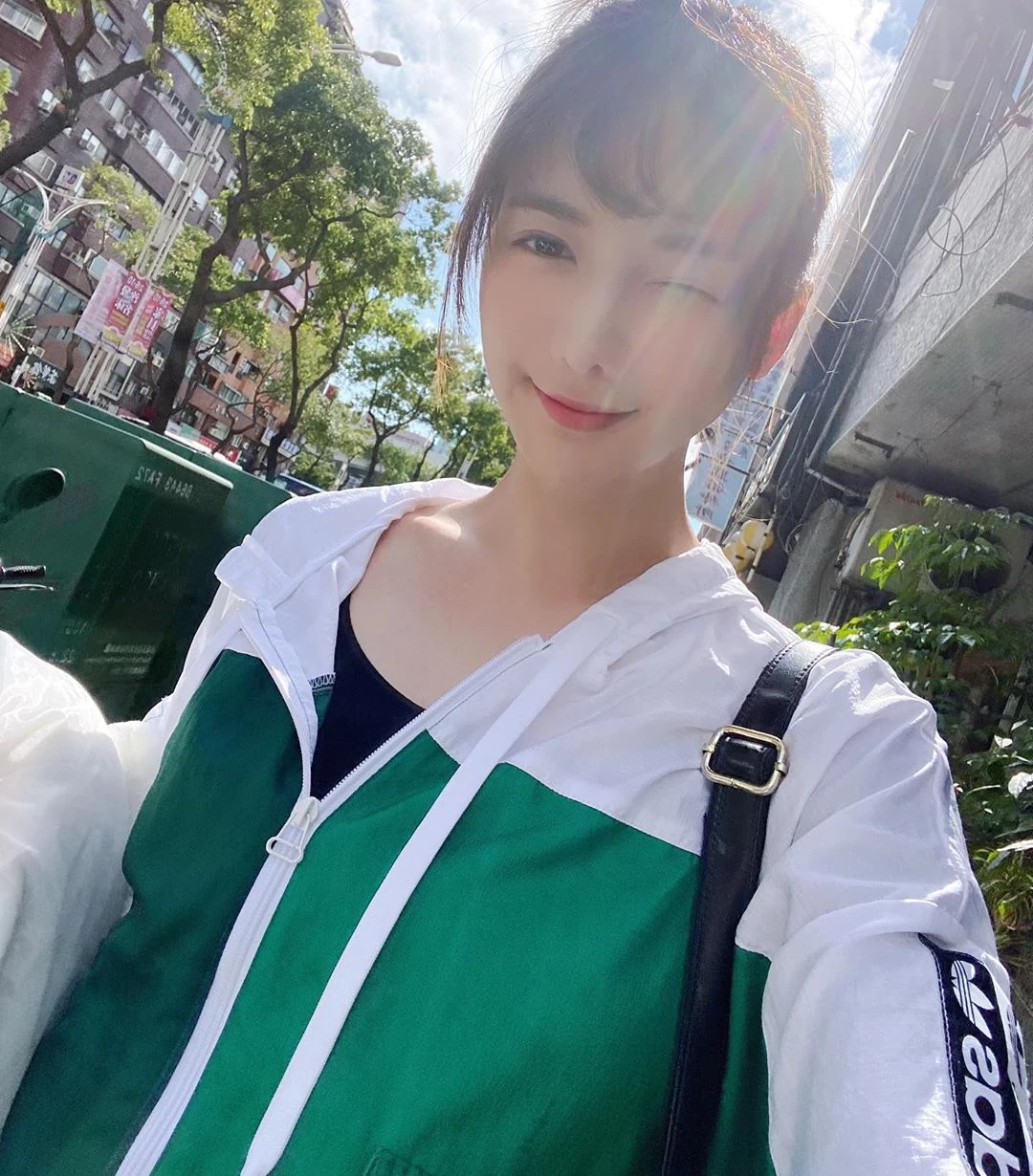 4108080.webp